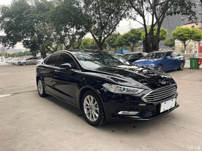2017年8月福特蒙迪欧20t自动时尚型全车只有一个年