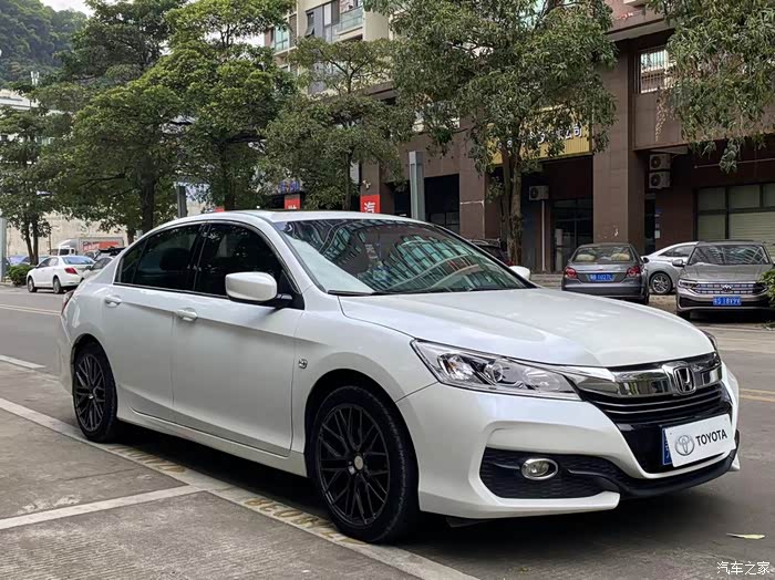 16年底雅阁20精英版过户一次车况精品价格便宜支持