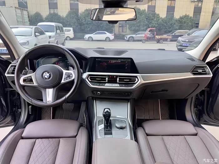 22款22年上牌宝马325li运动曜夜套仅行驶了2万多公里