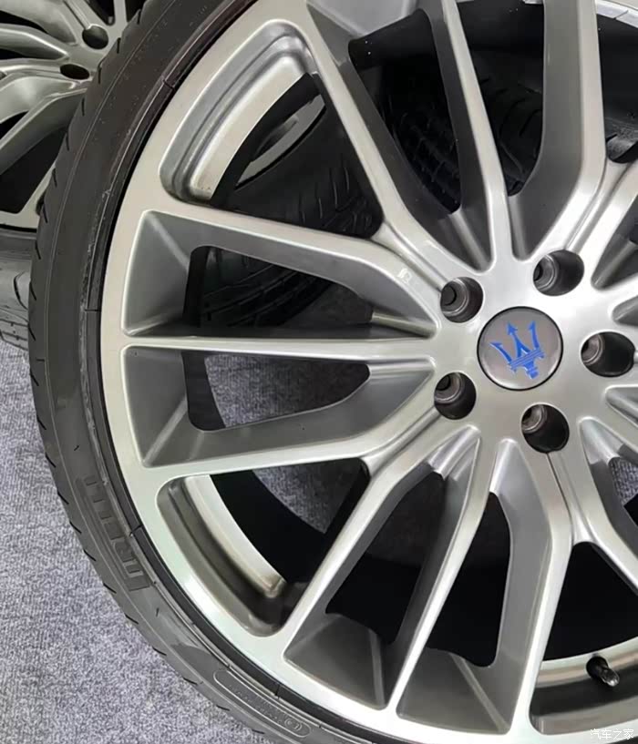 21寸玛莎拉蒂总裁轮毂轮胎,喜欢的来