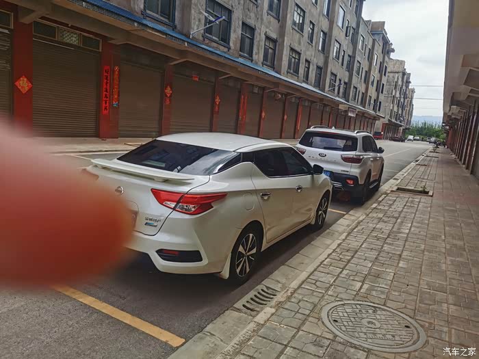 2018年12月份上牌的日产蓝鸟,1.6自动高配,带天窗,多