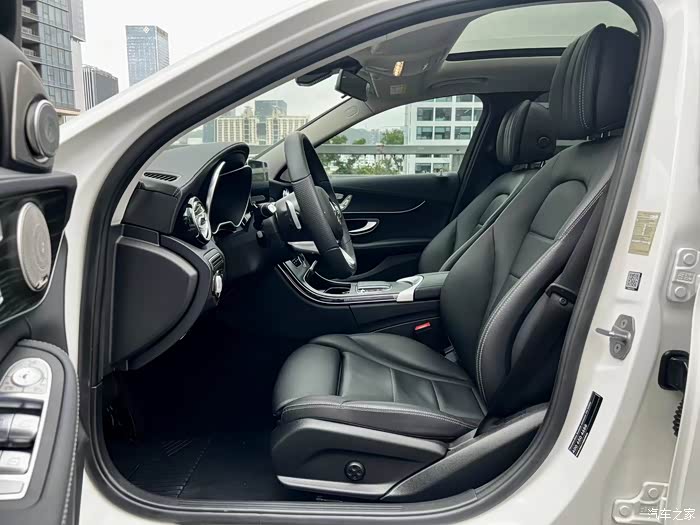 21款奔驰c260l星耀臻藏版21年5月上牌仅行驶3