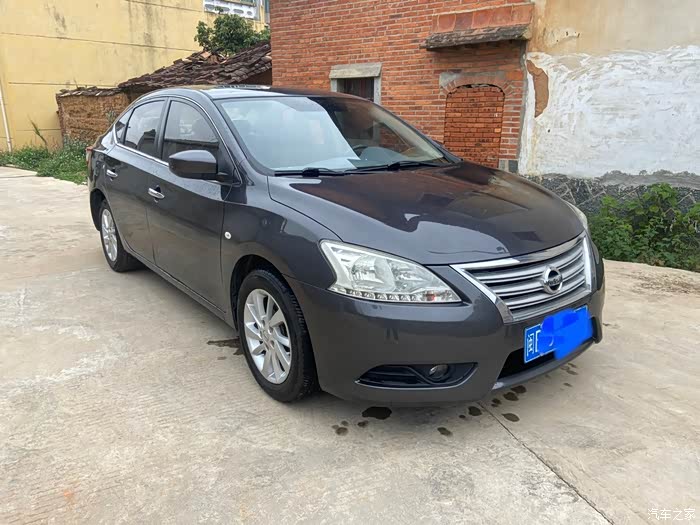 日产轩逸13年11月自动挡16排量天窗电动座椅轮胎刚换