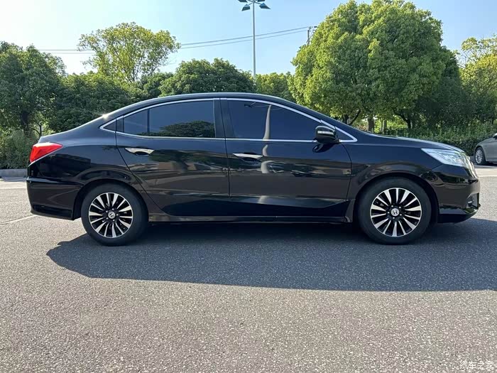 到15年本田凌派,手动挡,车况好,油耗超低,配置够用,支持零