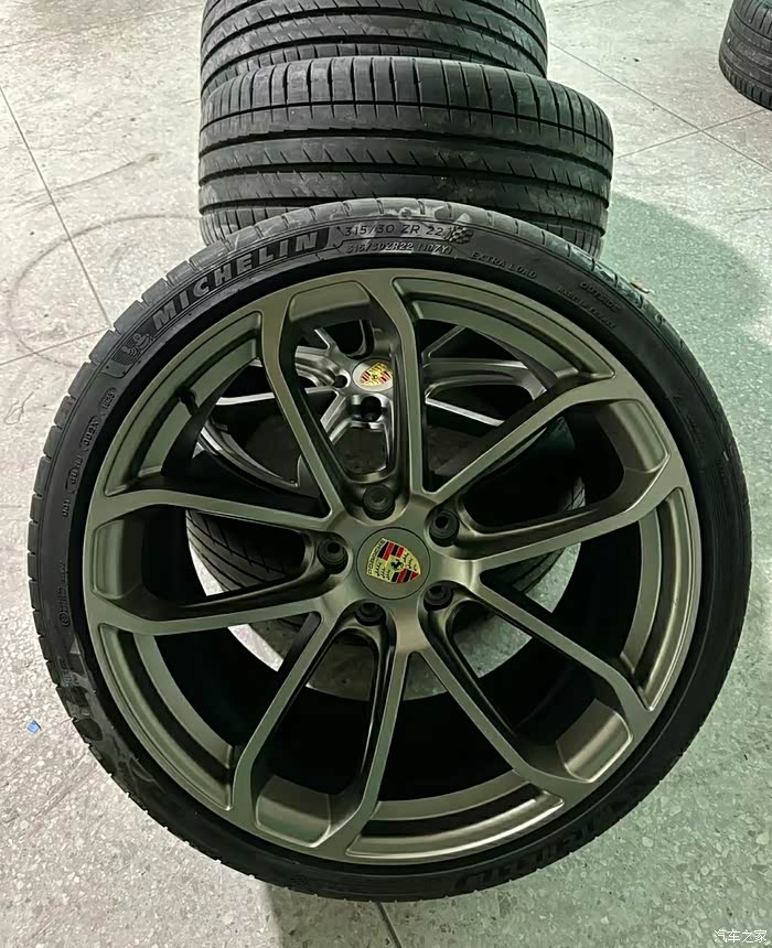 金色传说22寸保时捷卡宴铂金原装花瓣轮毂轮胎
