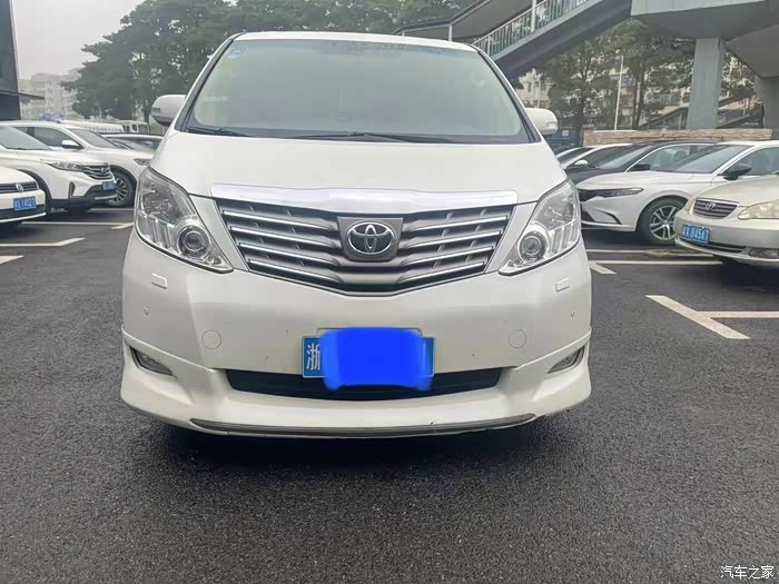 2011年丰田埃尔法11款24l豪华版首付3万表现8万多