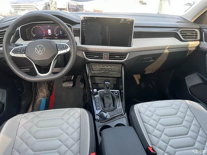 新到23年23款大众探岳280两驱豪华plus8000公里
