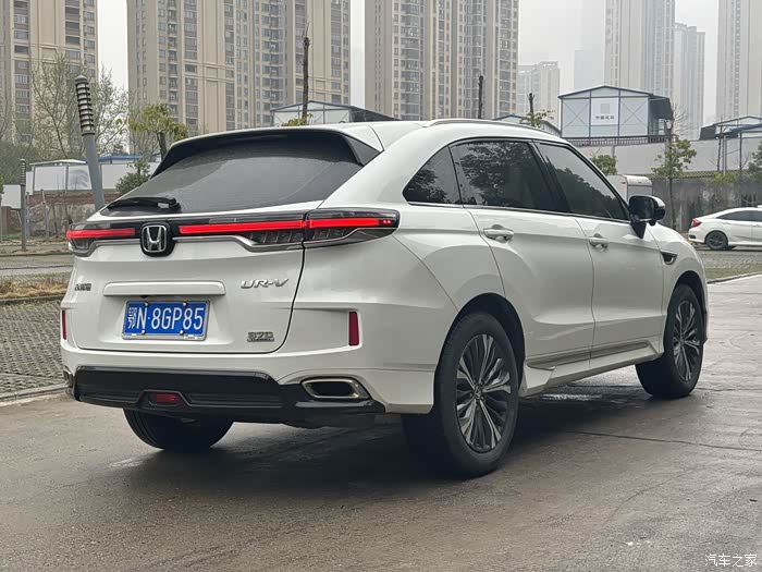 本田urv2020款370turbo两驱尊雅版行驶