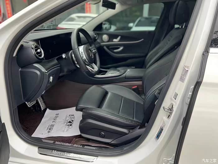 到店现车18年11月上牌 19款奔驰e200l 运动大标 4