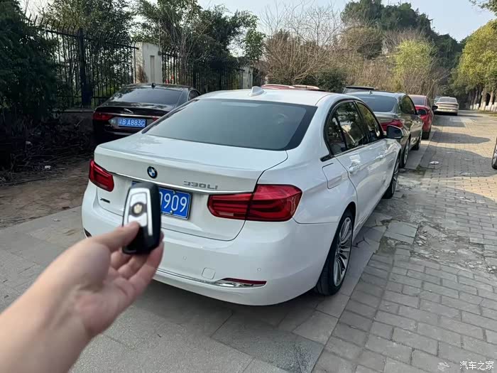 17年宝马330li新款b48高功率发动机四驱252匹