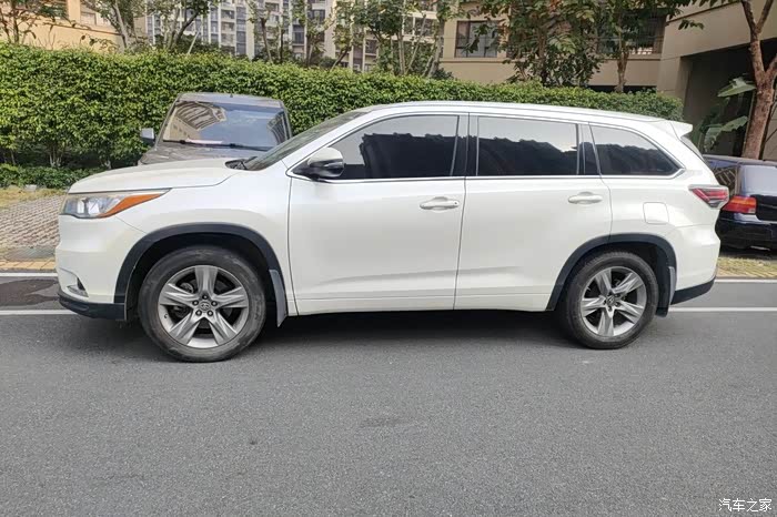 出汉兰达17年款2驱豪华版82万公里一手车主诚心的私