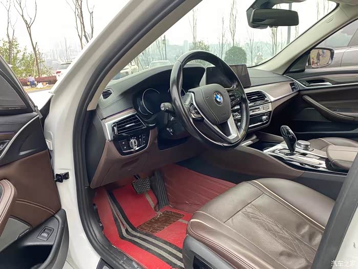 宝马5系 2018款 530li 尊享型 豪华套装 13万公