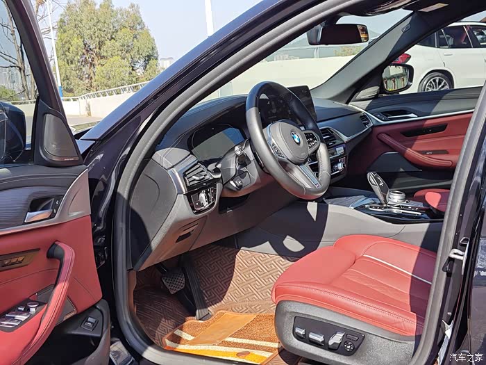 21年宝马530li尊享安全行驶5万公里原版车况内饰几