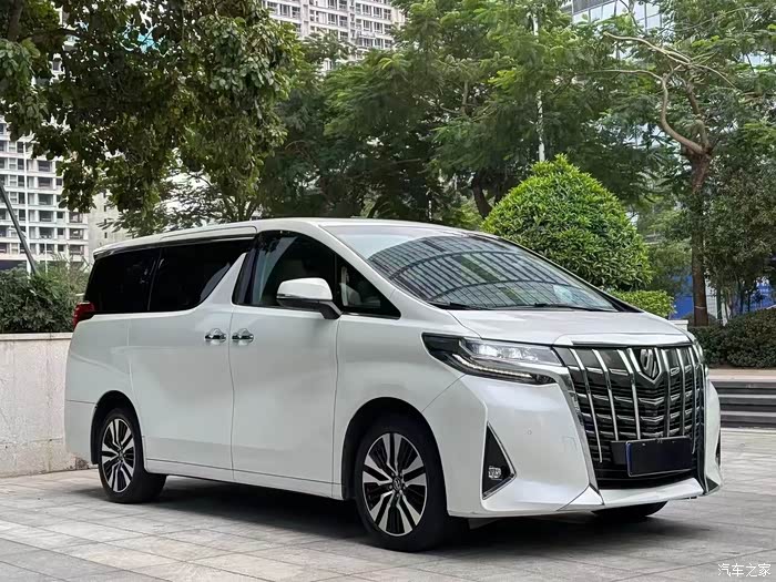 2018款丰田改款埃尔法豪华版35l