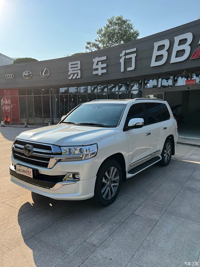 19年4酷路泽5700vxr顶配12气囊氙气大灯地盘