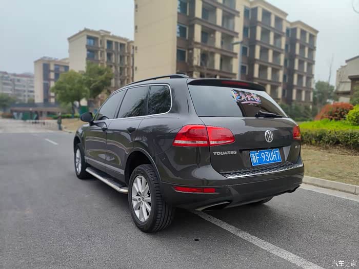 11年大众途锐30t汽油顶配底盘升降前后座椅通风加