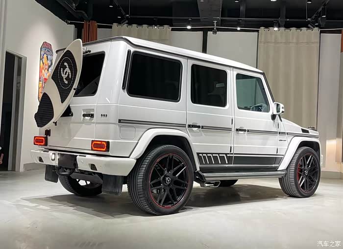 16年奔驰g6355tv8带ak排气