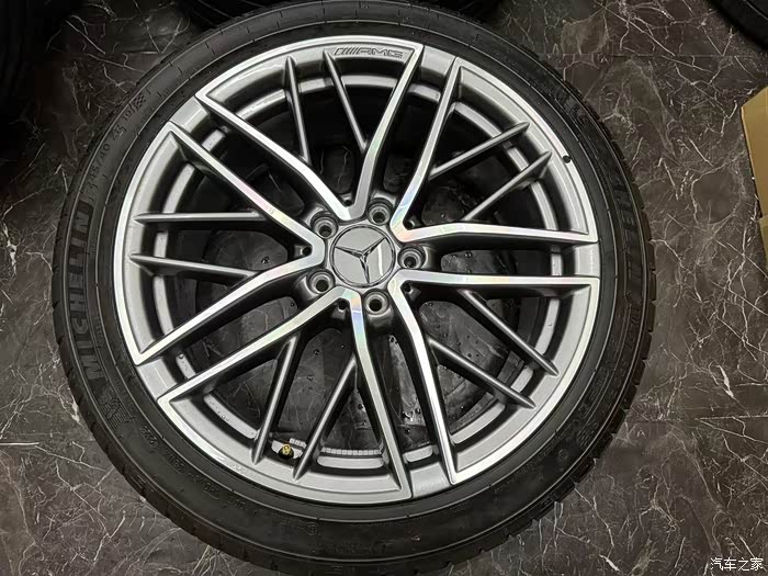 刚拆下来的奔驰c43原厂正品新车拆下轮毂带轮胎米其林轮