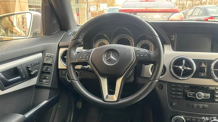 最新拿下奔驰glk300超极品车况