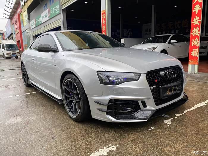 极品新到:2012年12月奥迪a5进口,2.0t排量两门4座