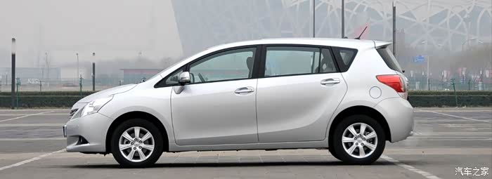 广汽丰田逸致星耀180e精英版5坐新车指导价1598