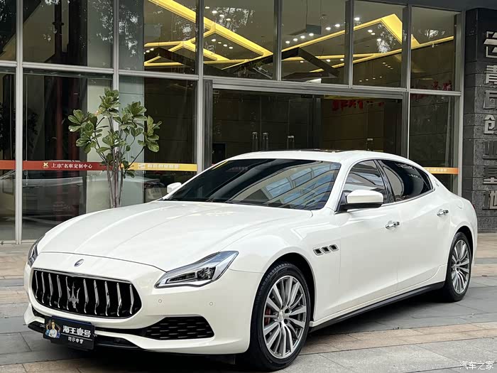 18款19年白红总裁,四万多公里 星空顶,波尔多红内,天窗