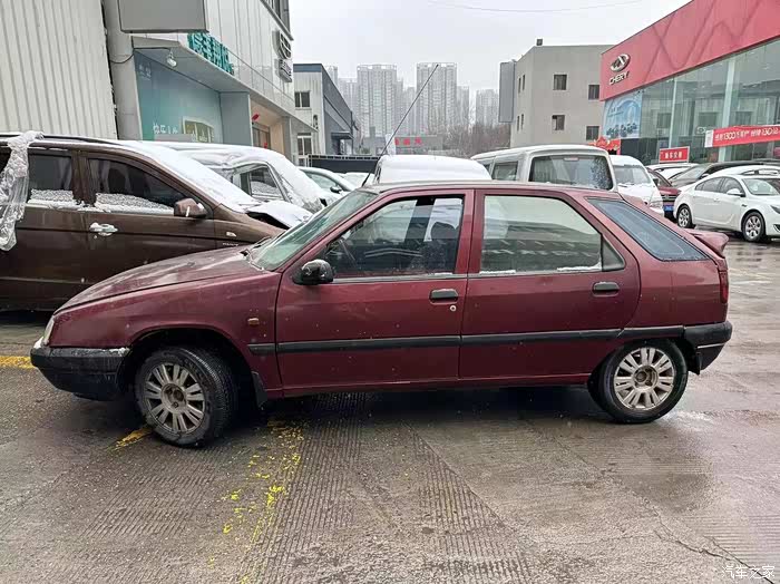 2000年富康车主置换凡尔赛搂住了