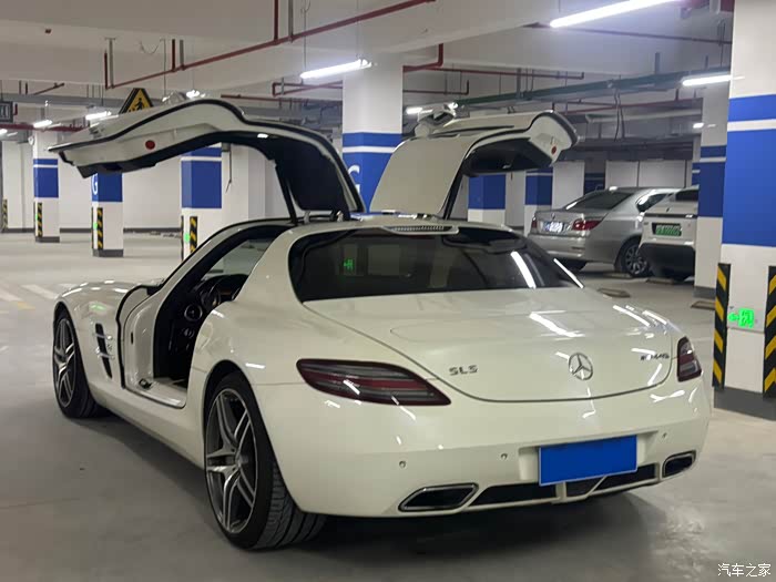 11年奔驰slsamg沪牌