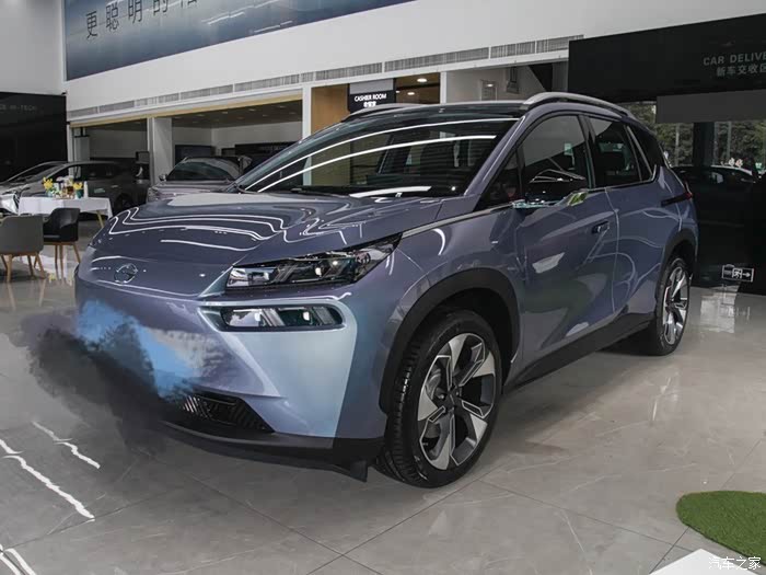 埃安v,作为广汽埃安旗下的一款纯电动汽车,凭借其前瞻的设计理