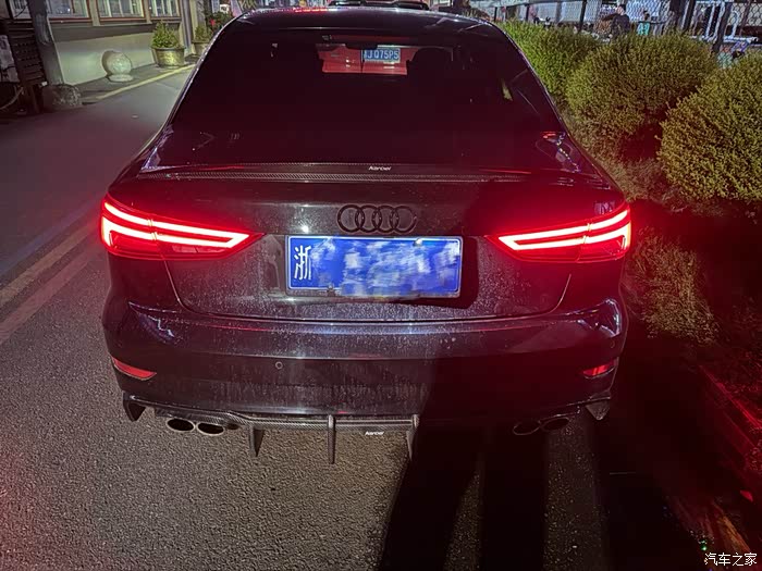 出售个人用车奥迪a3 2017年6月上牌1.4t顶配运动版