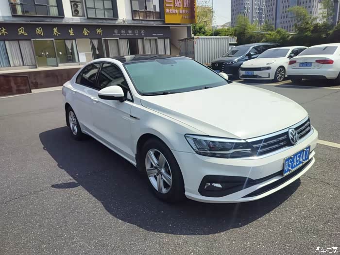 新到准2020年大众凌渡14t排量230tsi一手车基