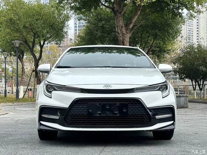 最新到店21年差根烟上牌顶配丰田雷凌全车原版实表3万公里