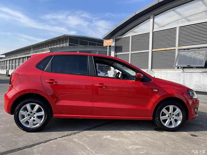 14年大众polo竟然这个价