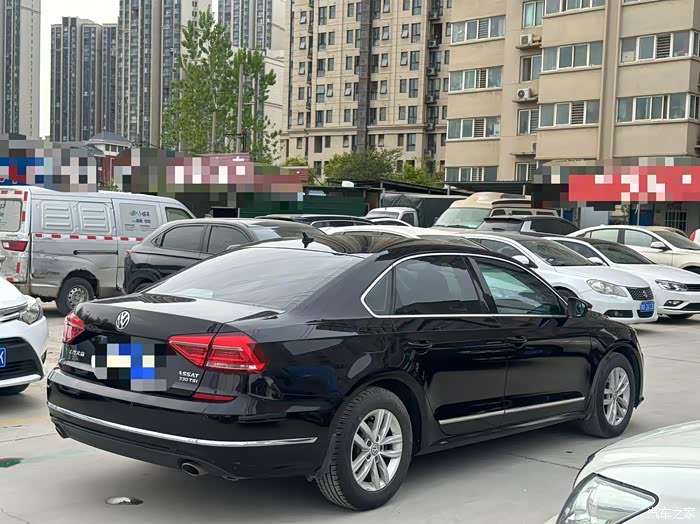 16年大众帕萨特18t自动尊荣私家一手原版8万公里