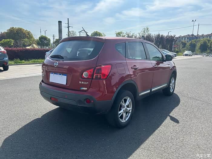 客户置换14年日产逍客自动档小姐姐一手车原版车况9万公