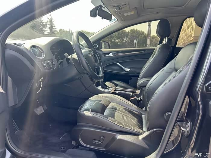 最新到店2013年蒙迪欧致胜23自然吸气座椅加热带天窗