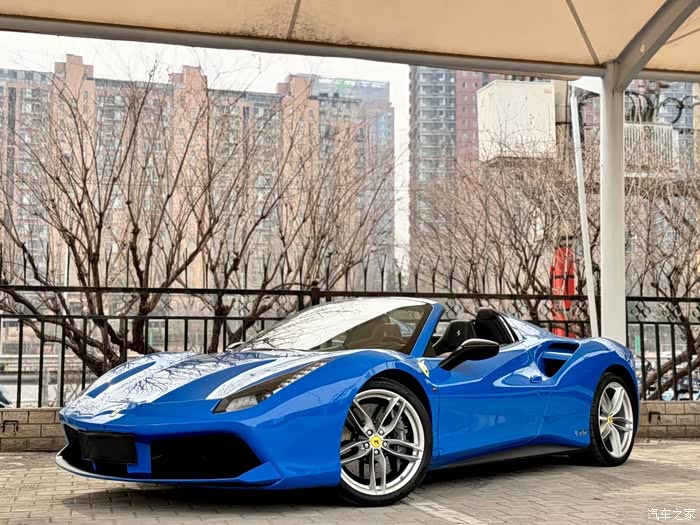 限量版新到19年上牌法拉利488spidertailo