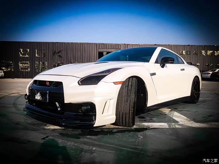 10年日产gtr全车原版10万公里实表极品车况