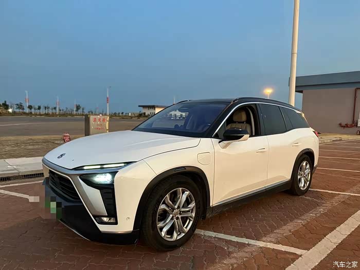 【图】蔚来es8,20款7座版,75kw租电版,21年9月