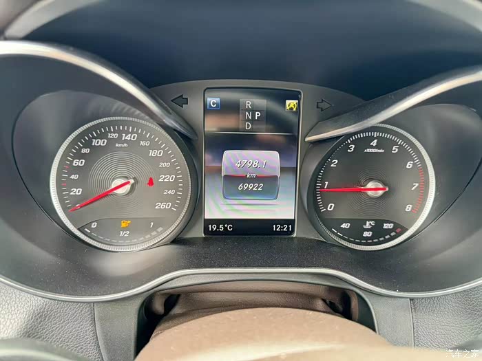 17年11月奔驰glc2604matic动感20t