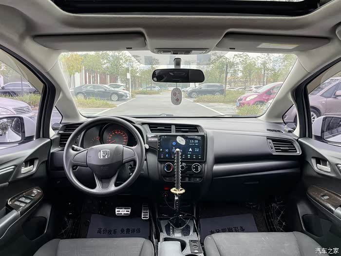 出售一台末代本田飞度gk5自动档15舒适天窗版18款1