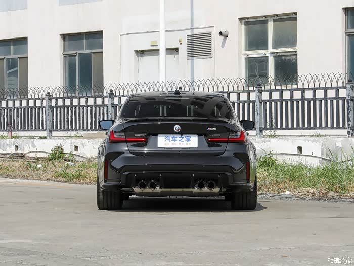 2023款宝马m3四门轿车手动版