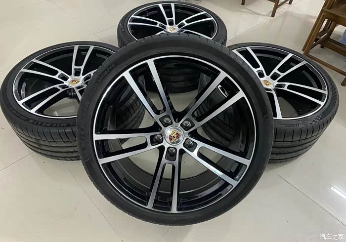 22寸保时捷卡宴轮毂轮胎精品喜欢的来