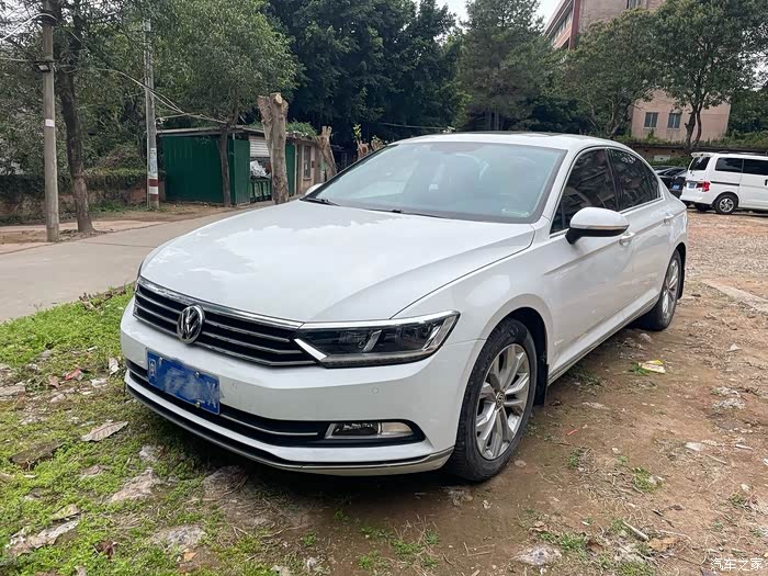 迈腾大众迈腾一手车18tsi330tsi17款豪华