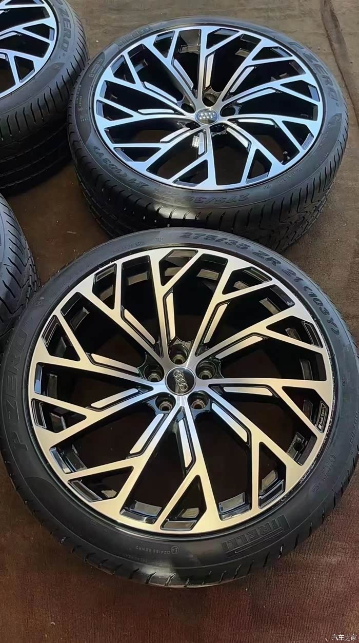 21寸奥迪q7轮毂轮胎精品套件喜欢的可以来