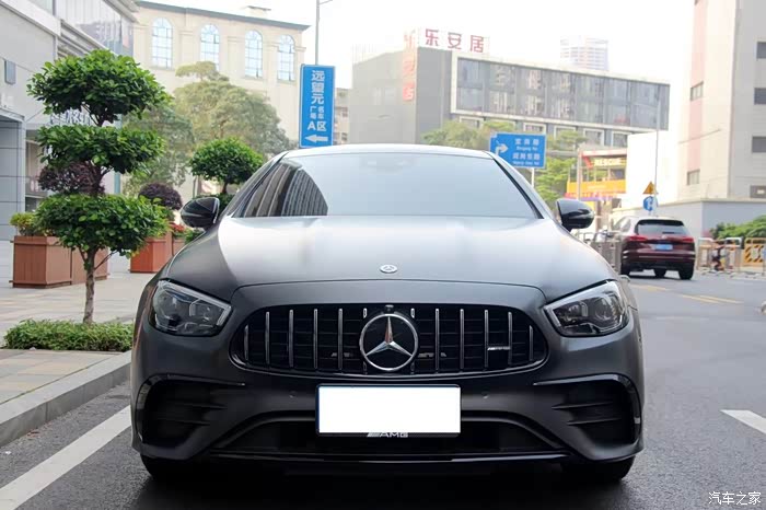 21款21年奔驰e53coupeamg30000公里