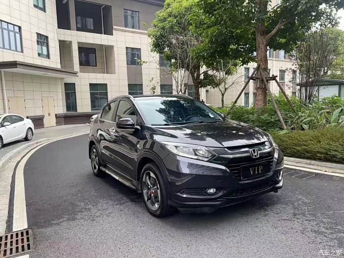 新到本田缤智18年上牌18l先锋版一键启动全景天