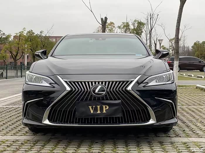 21年上牌雷克萨斯es200,20款卓越版,私家一手,精品车