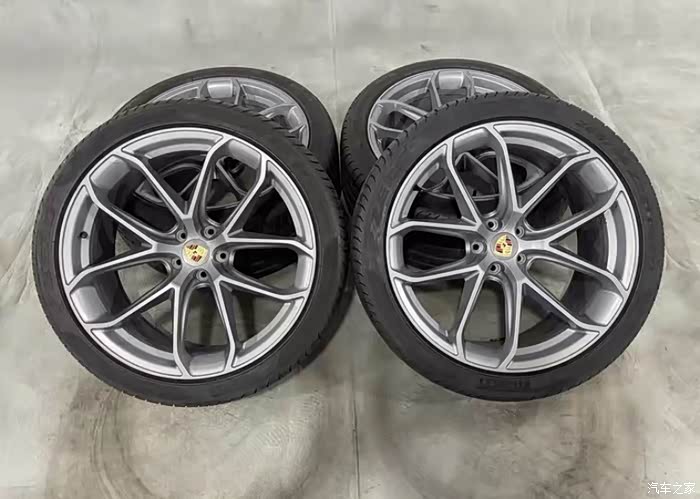 出一套21寸保时捷玛卡macan轮毂最新款花瓣轮毂265