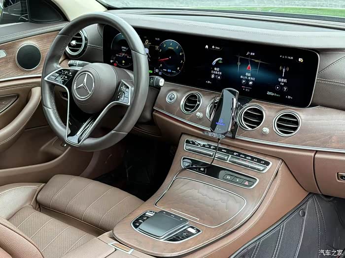 (21款)20年12月奔驰e260l 立标黑外棕内 1.5t